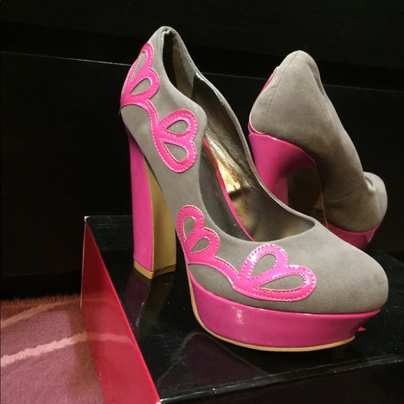 Shoes - Picture 3 of 3